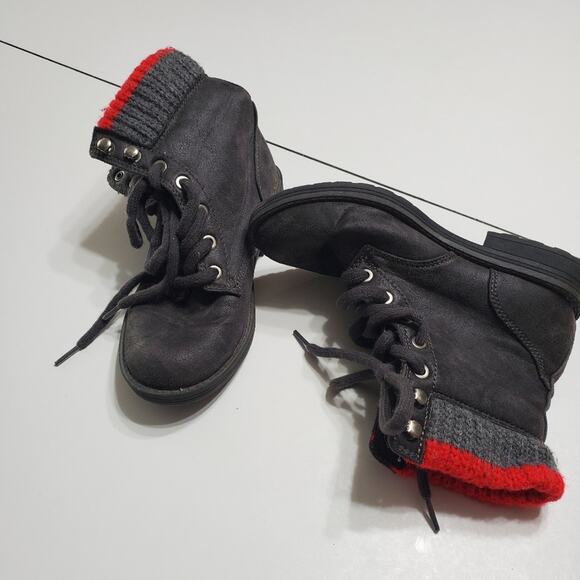 Mad Love Love Womens Size 5.5 Lace up boots with red trim - Picture 6 of 13